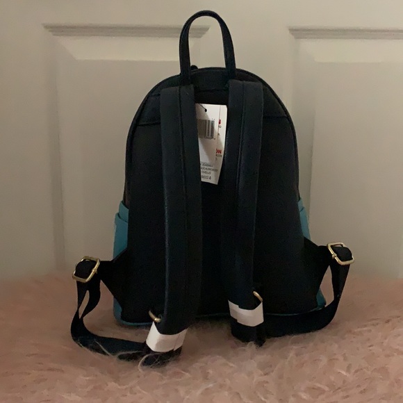 RARE NWT Cinderella Castle Disney Loungefly Backpack